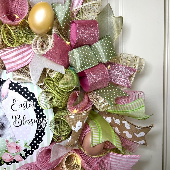 Handmade Spring or Easter Bunny Prelit Ribbon Wreath 22 in LED W21 - Picture 7 of 10